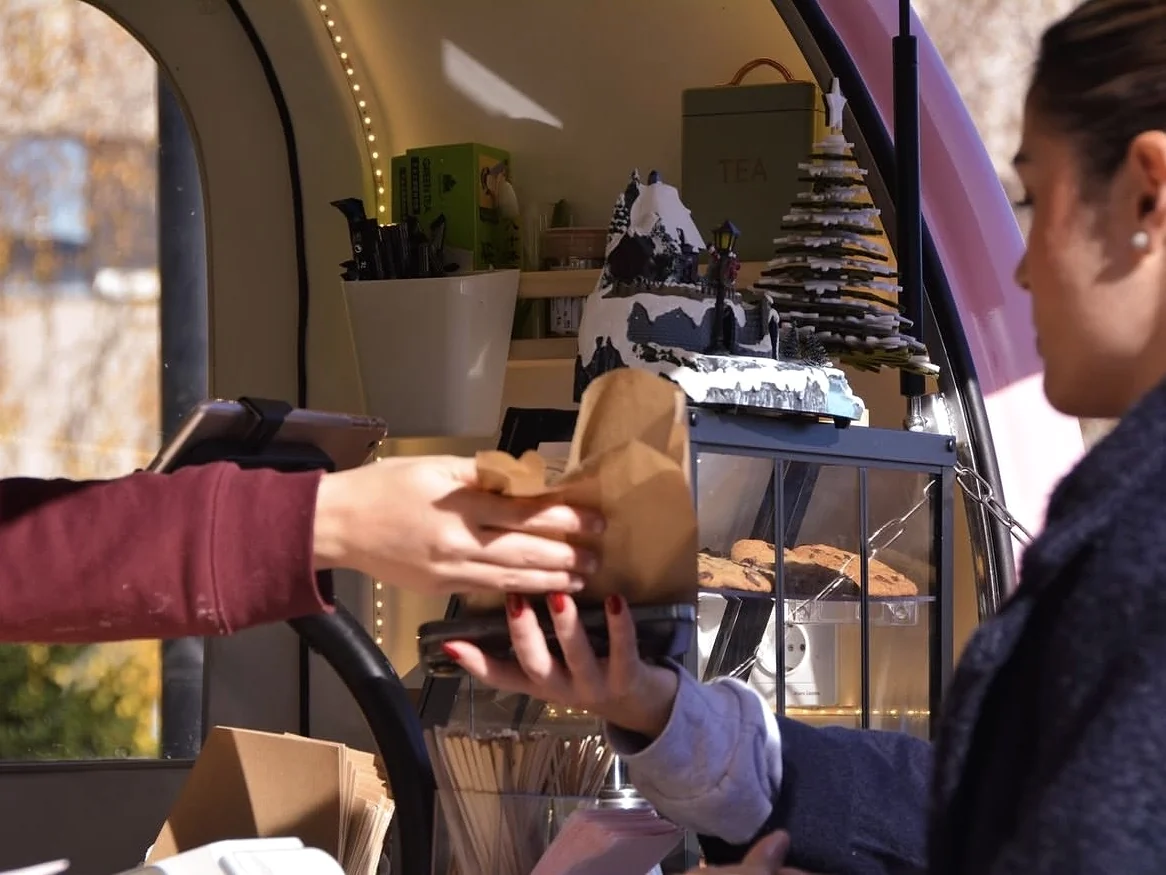 Servicio de Mon Crêpe en el foodtruck